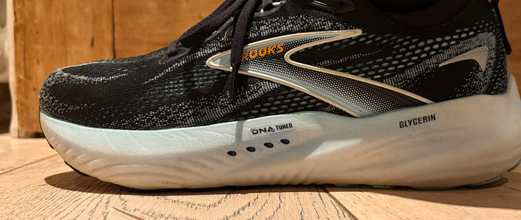 Brooks 甘油22跑鞋换代：DNA Tuned中底改了什么