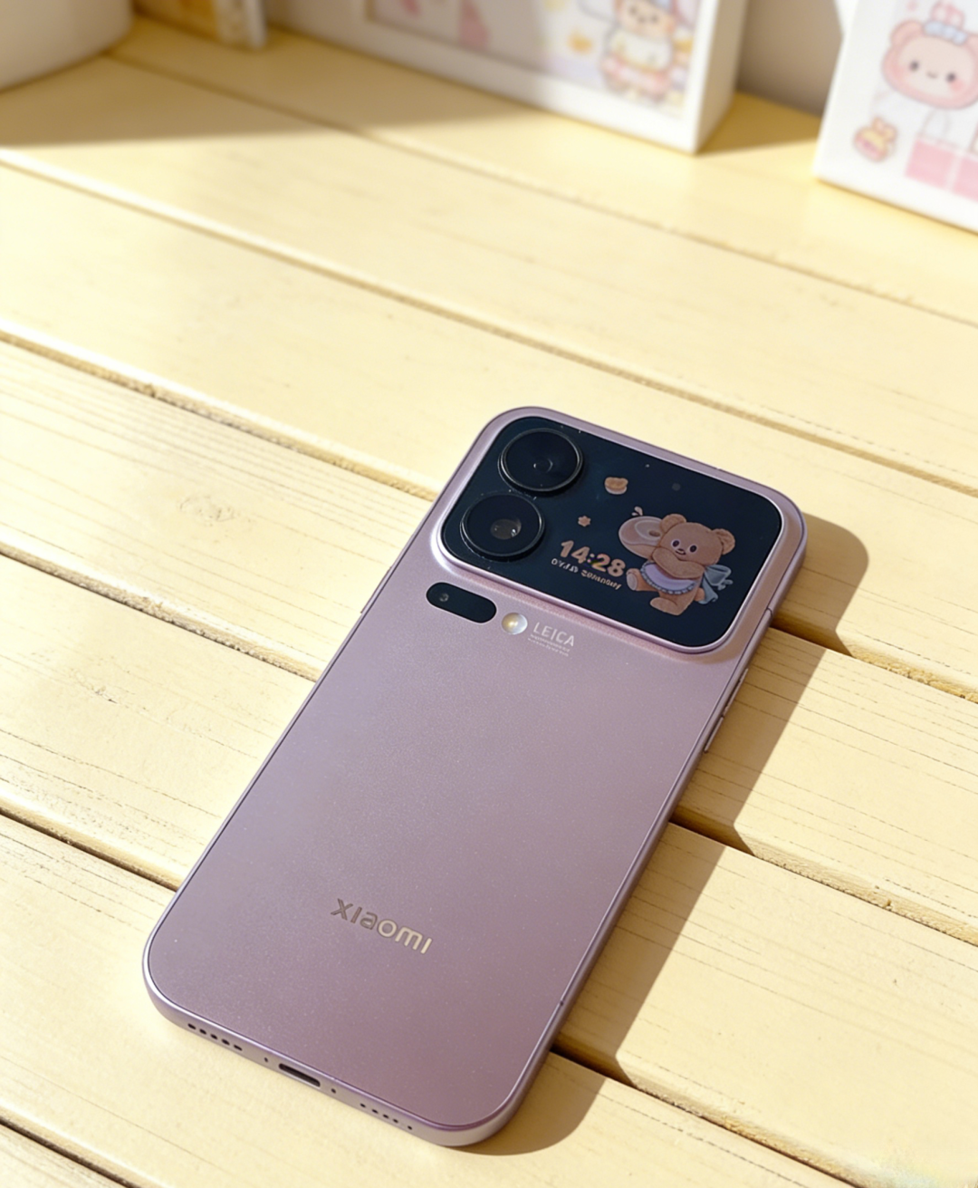 小米18 Pro 国补跌到 5499:防窥屏实测一个月,跟 3900 的 17 Pro 比,这 1600 差价我只认两样
