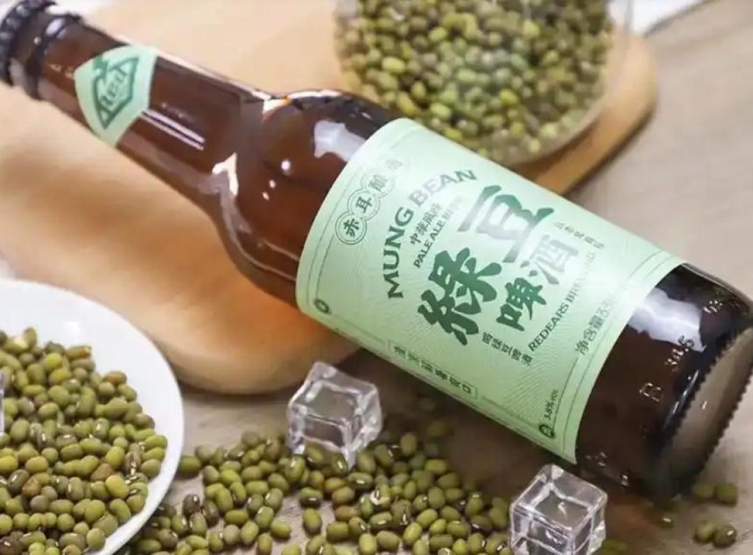 小酒馆在关店，9块9的精酿开进小区：先分清「精酿」和「工坊啤酒」