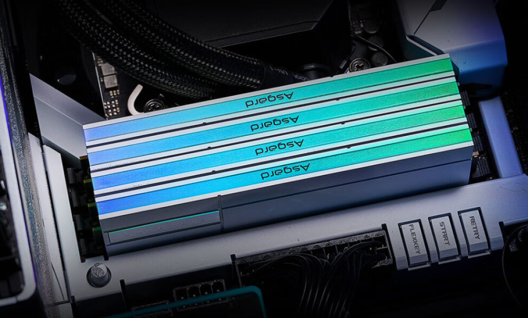 DDR5一根1600元,DDR4 32GB才500出头:这届双11,装机党正在抢回“退役”的DDR4