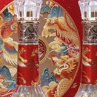 30年礼盒的“面子”在龙凤呈祥和分酒器，送长辈先看包装