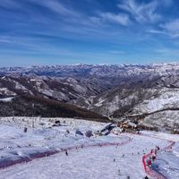 10月20日可可托海开板，双11先别囤雪板：第一次滑雪，先分清「底盘」和「上限」