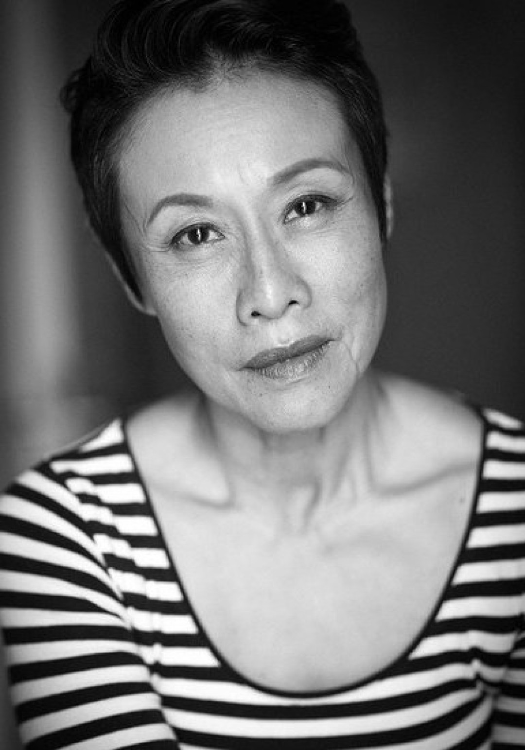 王家卫首部美剧开机:窦靖童陈法拉进组,但他真不是导演