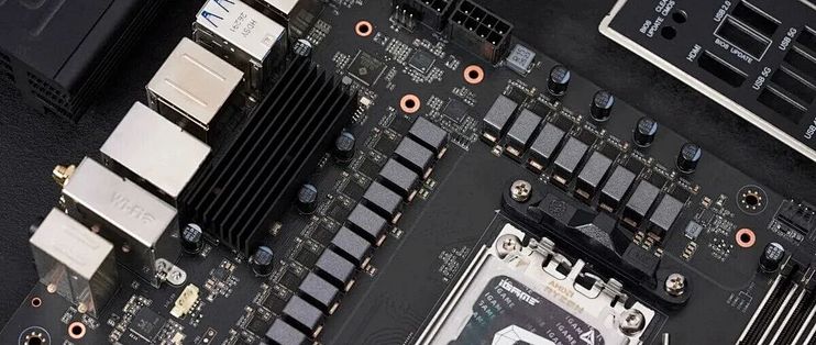 AI需求导致大规模PCB短缺成本飙升，订单堆至2030年，交货期延长至30个月