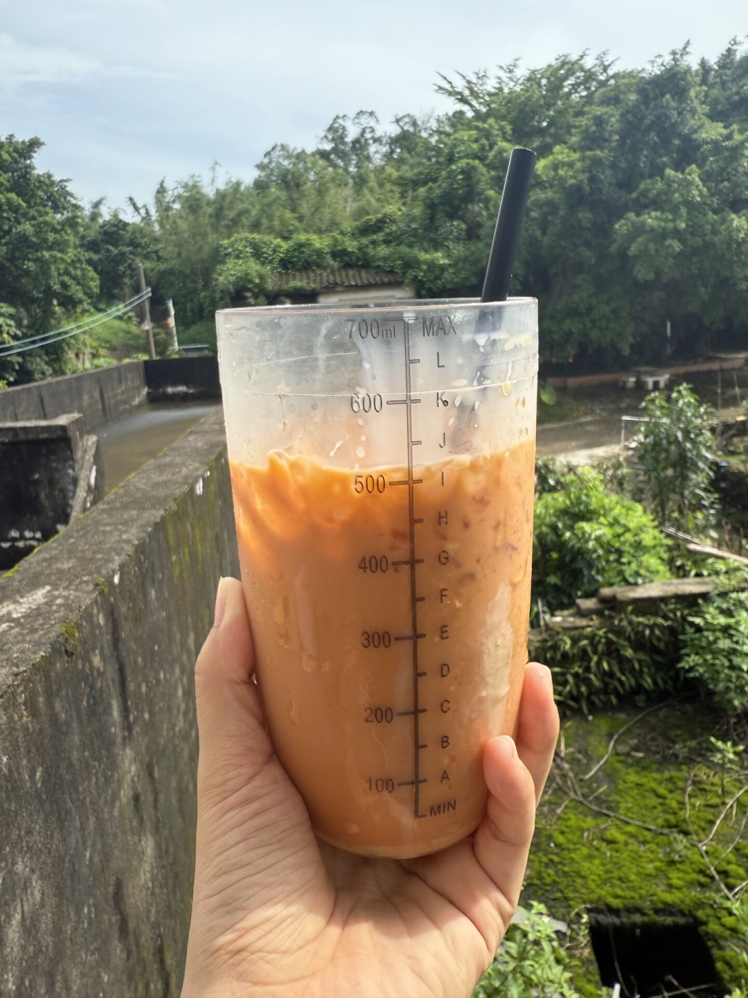官方辟谣“准毒品”,但一杯浓茶真能让你睁眼到天亮