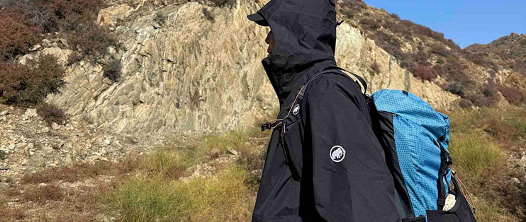 大棉袄太热，薄外套太冷，MAMMUT 这件3和1外套刚刚好