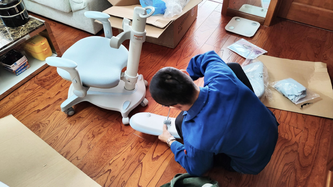 孩子写作业磨蹭,先别急着催:他不是态度差,是卡住了