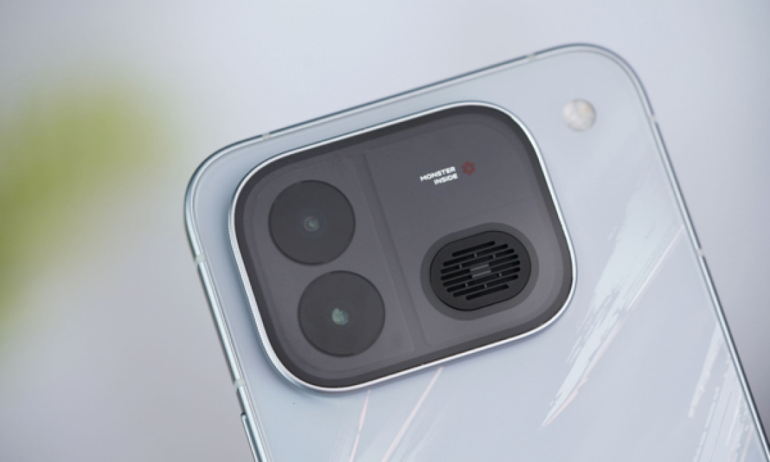 K100 今天首销、国补 2549 买到 10000mAh:大电池是今年最实在的升级,但 234.5 克得先认