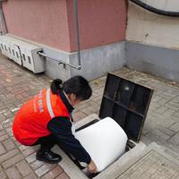入冬前别急着贴保温棉：水管冻裂多是被压碎的，不是冻碎的——先排空再包