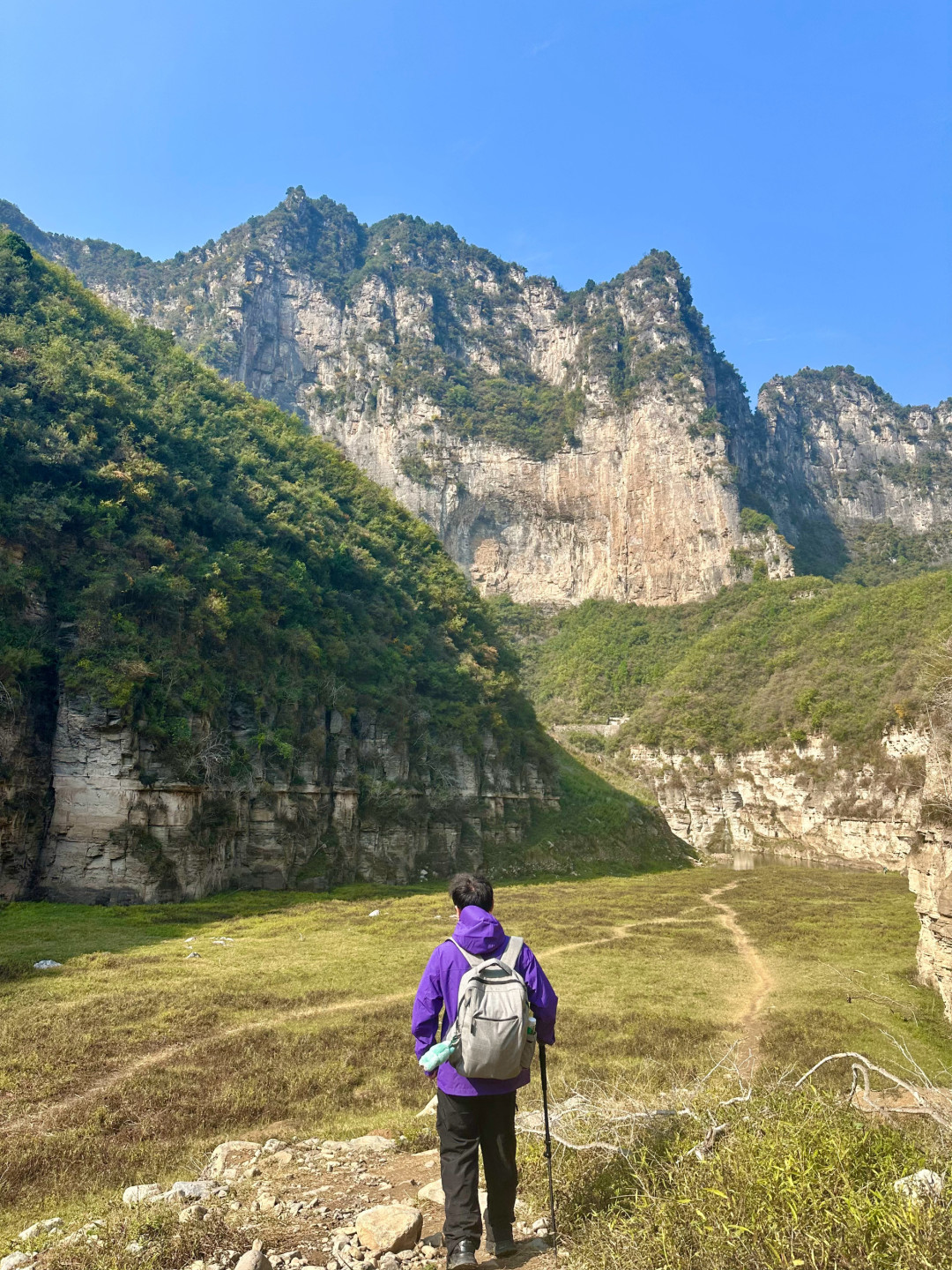 坡峰岭正巅峰，秋林铺已秃：追秋前，先查你笔记的