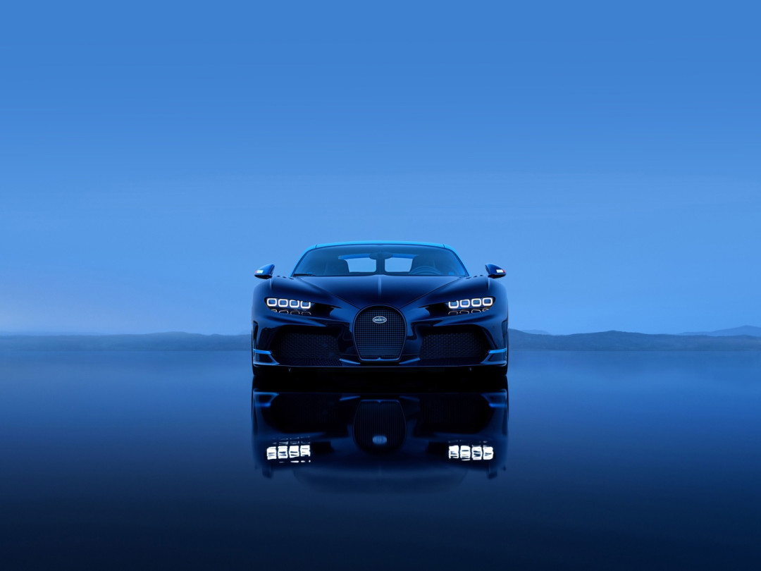 面试者偷开布加迪CEO的Chiron,加满油的911追到了奥地利