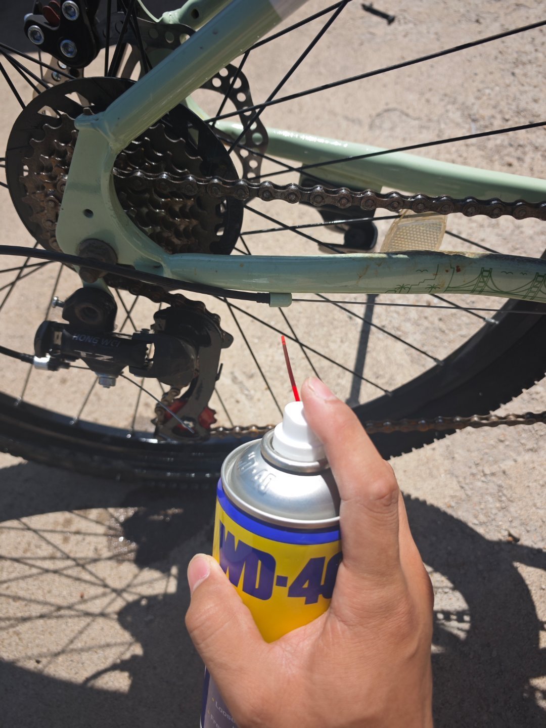 骂WD-40毁链条的帖子吵翻了：人家是品牌，你只买了一罐