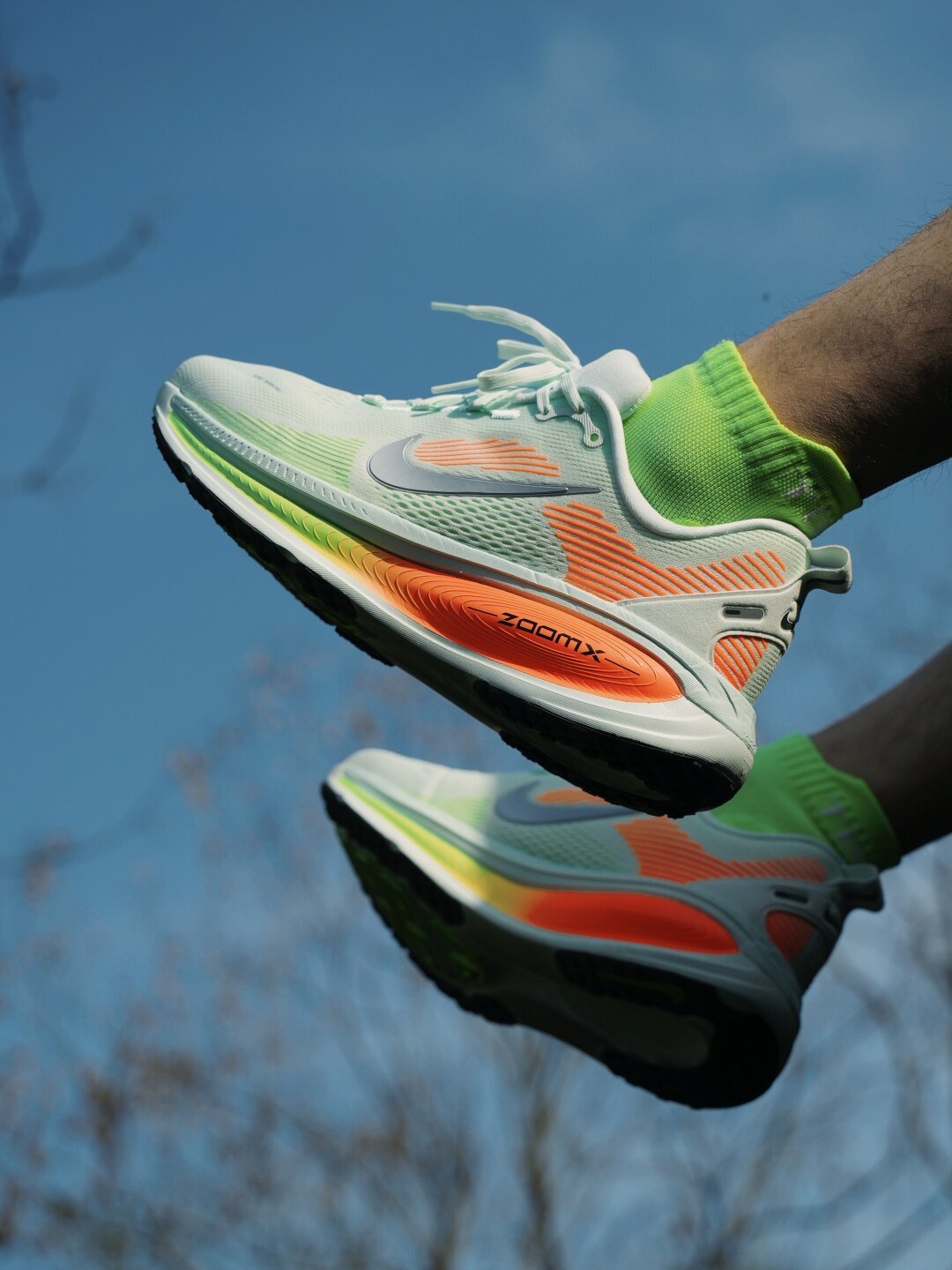Nike Vomero 18 跑鞋：用重量和前掌换来的软弹