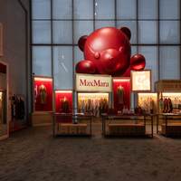 Max Mara 75岁开仓库：今冬大衣，答案不止驼色