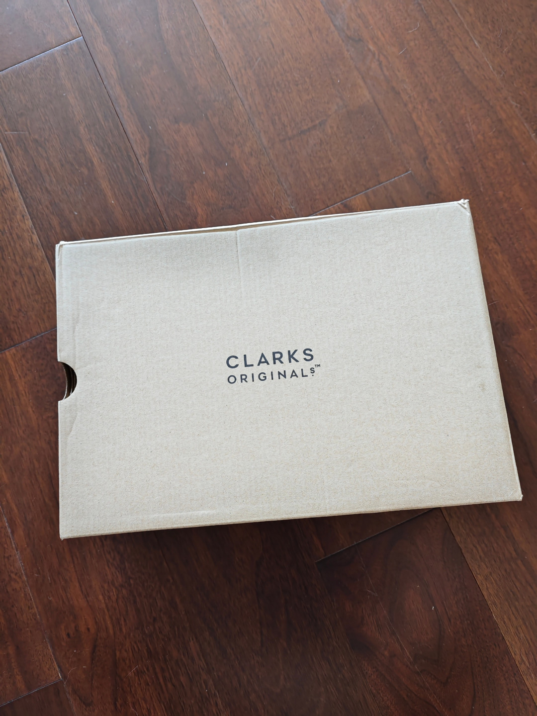 柜台888、官网24镑:Clarks的差价是真的,尺码的坑也是
