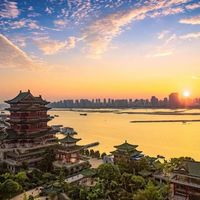 为啥中国景区花式整活？门票经济退潮，景区换了挣法