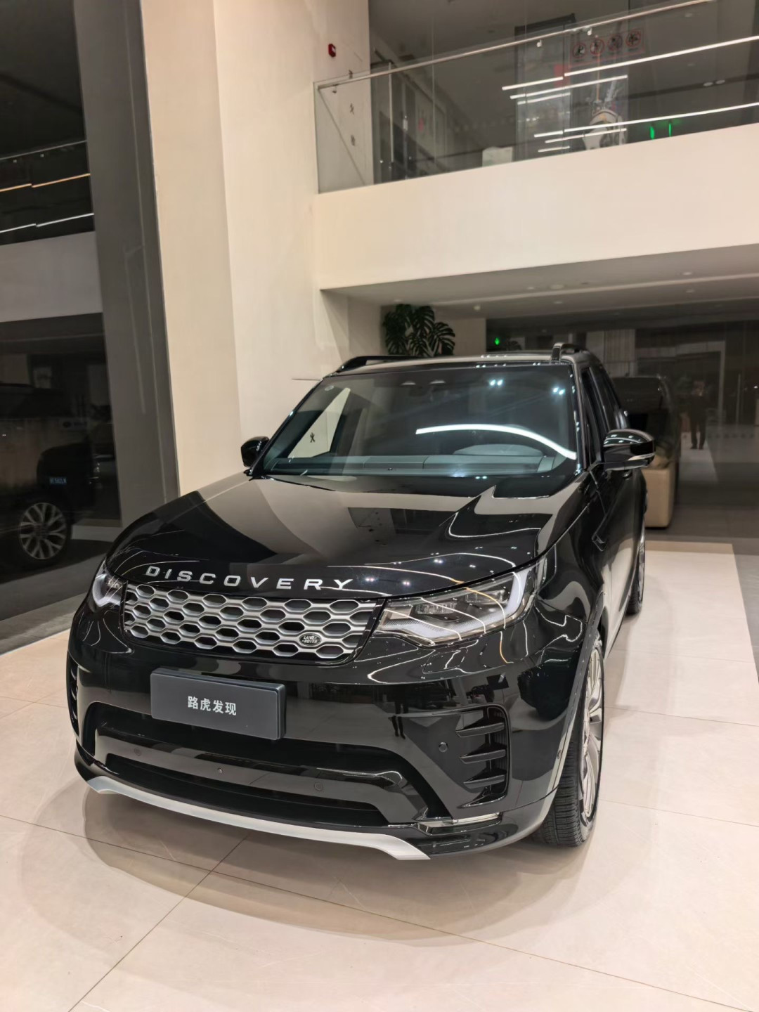 揽胜还没崩，星脉先骨折：裸车28万多的路虎，能捡吗