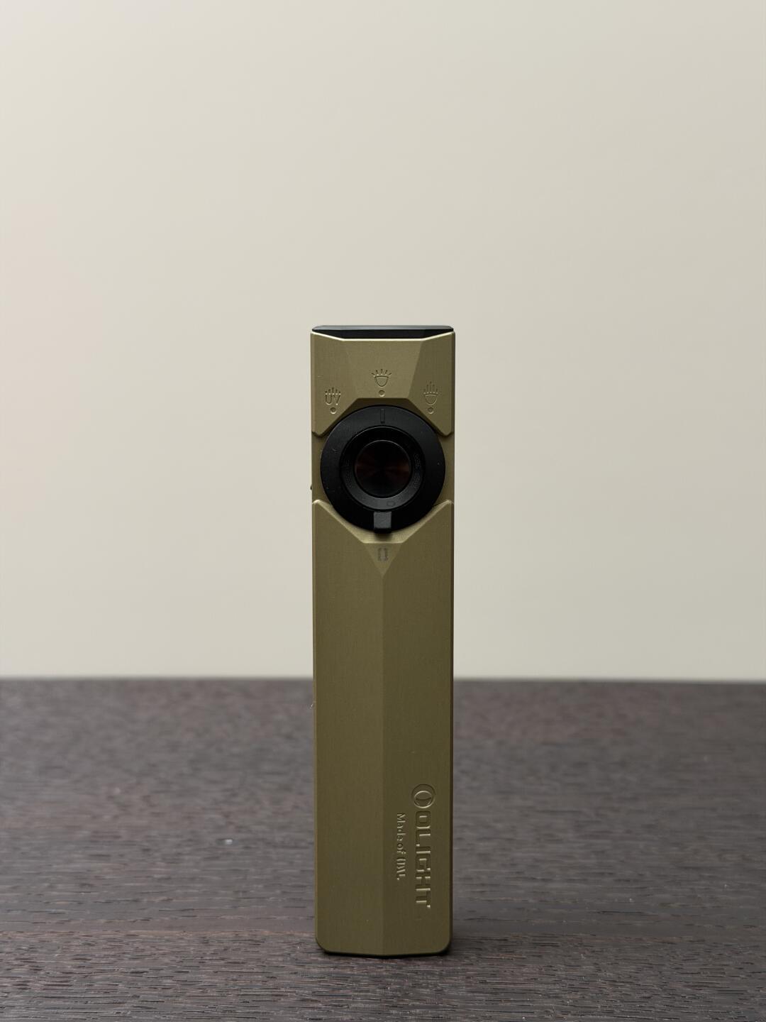被当成电击器、剩两格电开不了极亮：傲雷司令官2 Ultra真实口碑
