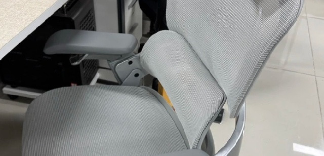 人体工学椅品牌2026硬核测评：三把旗舰坐完，髋轴方案实测领先