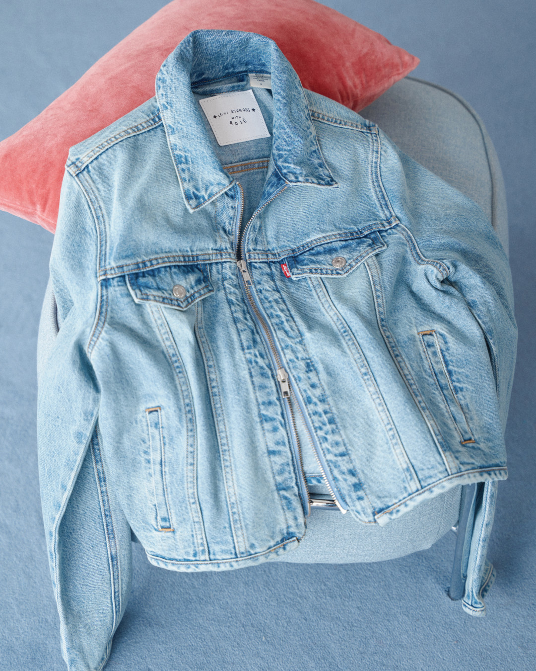 Levi's×ROSÉ联名上市一个月：码数、烫印、赠品捋明白了