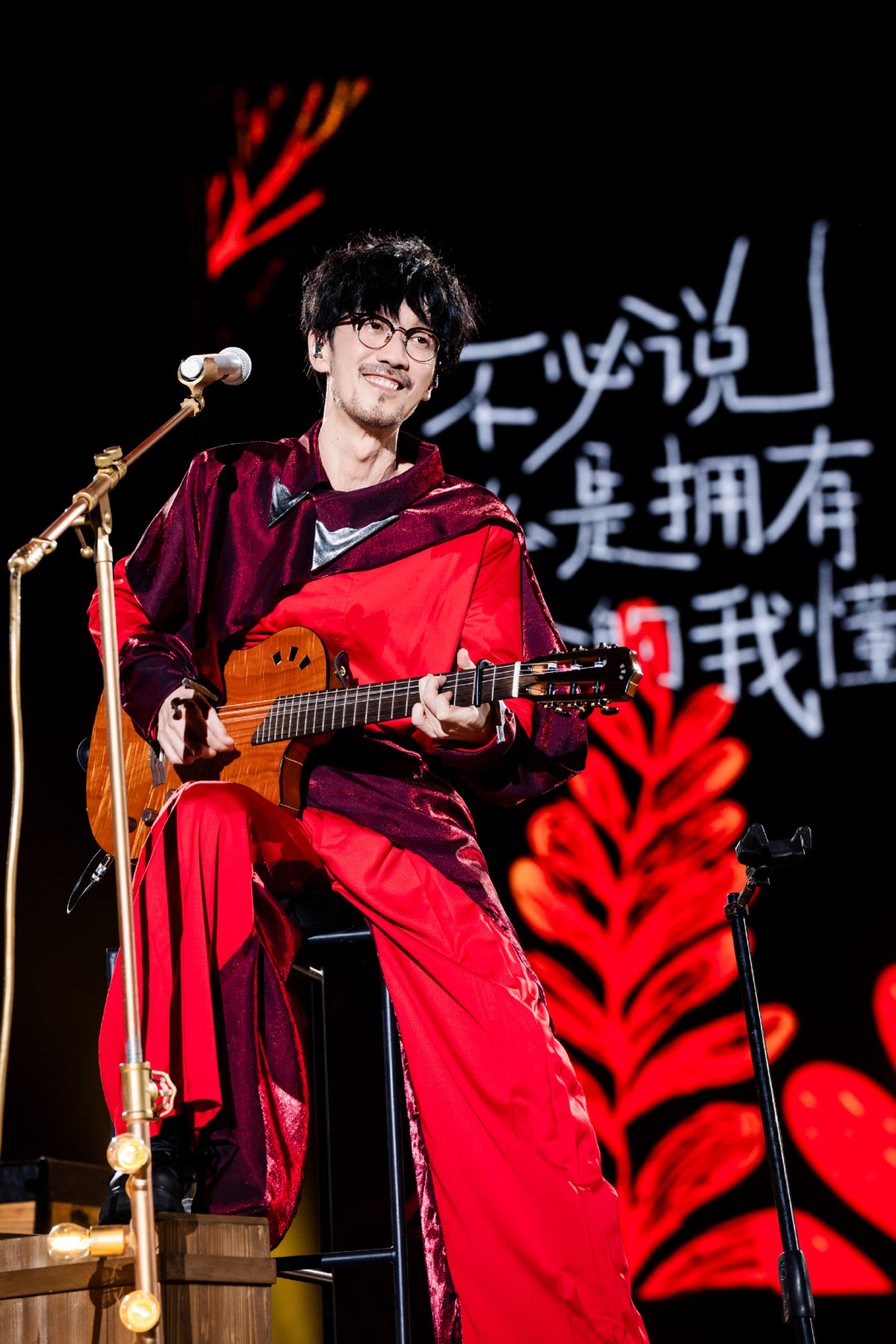 文俊辉、希林娜依高接连登台,周传雄怎么成了年轻歌手抢着合作的对象?