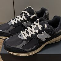 百搭款，脚感就忍忍吧NB2002RHO
