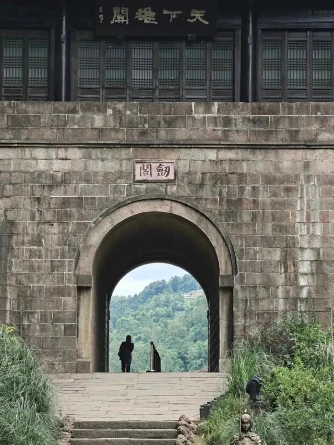 《蜀道》开机：80集连拍、原班全员回归，唐诡粉狂喜完又认真操心