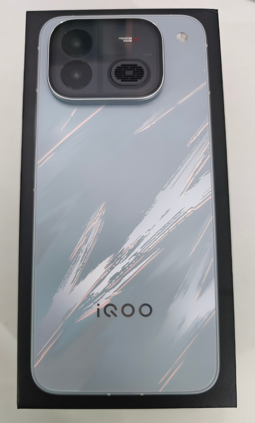 等iQOO15双11抄底?它比首发贵600,新旗舰只差700