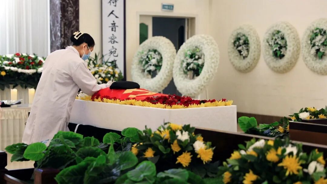 想干入殓师?先看这份比“高薪”更真的入行清单