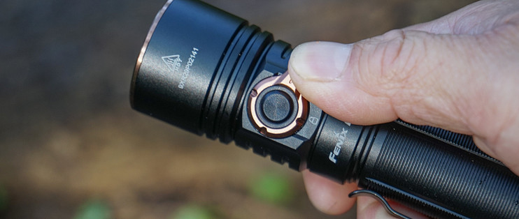 FENIX E40R深度体验，5000流明近距离补光利器