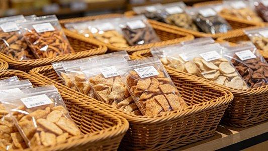 “检定合格”贴纸挡不住鬼秤：明年起，扫码能查这台秤的档案