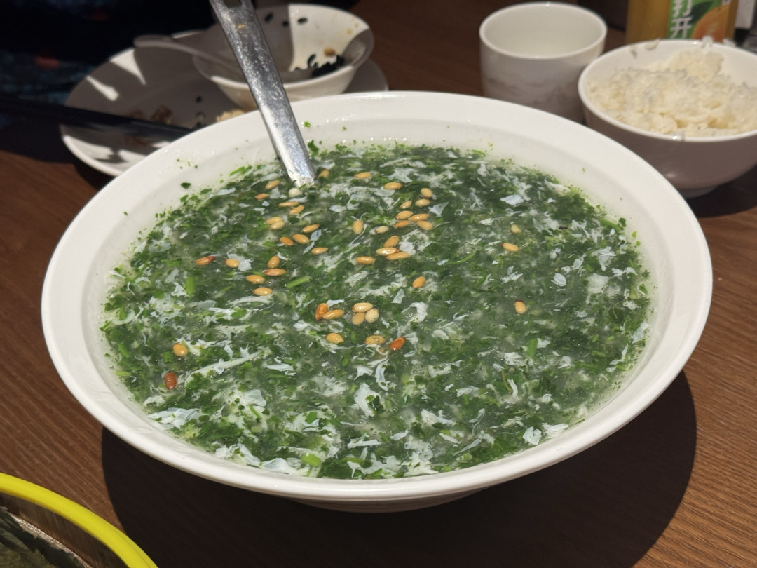宜兴｜窑湖小镇美食探店，乌米蒸腊味，你尝过吗