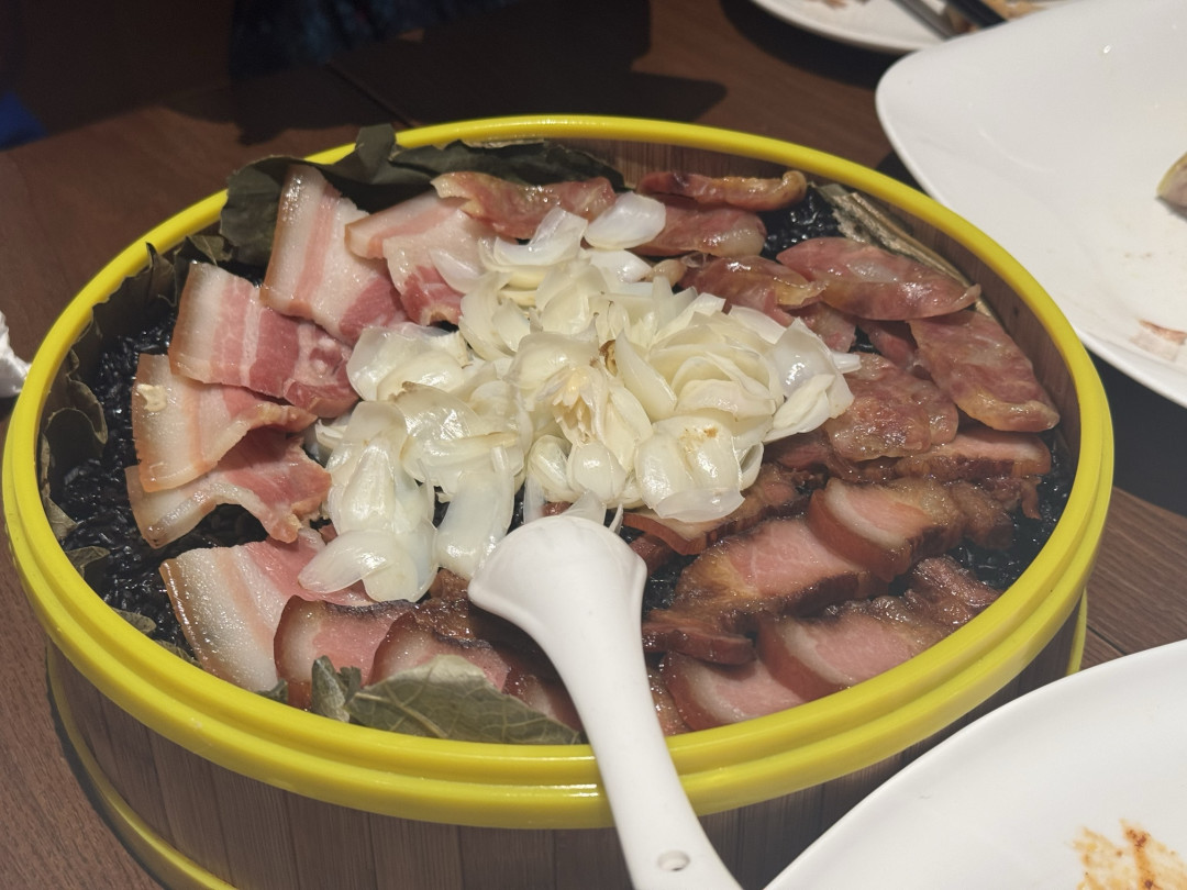 宜兴｜窑湖小镇美食探店，乌米蒸腊味，你尝过吗