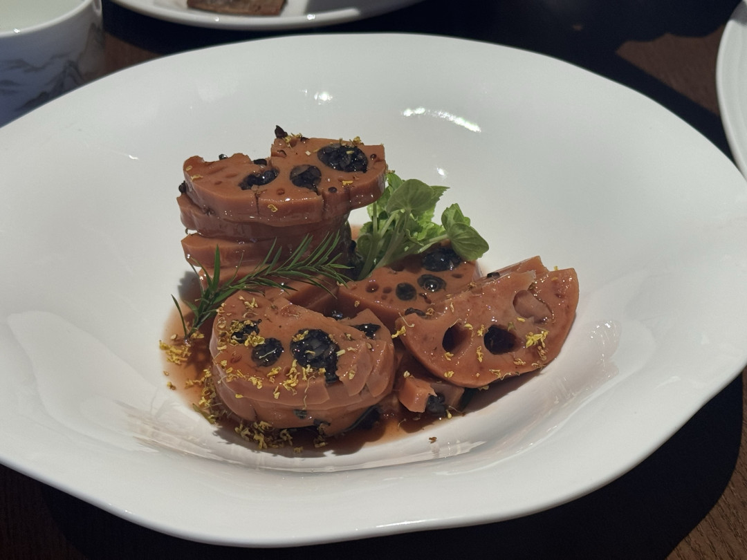 宜兴｜窑湖小镇美食探店，乌米蒸腊味，你尝过吗