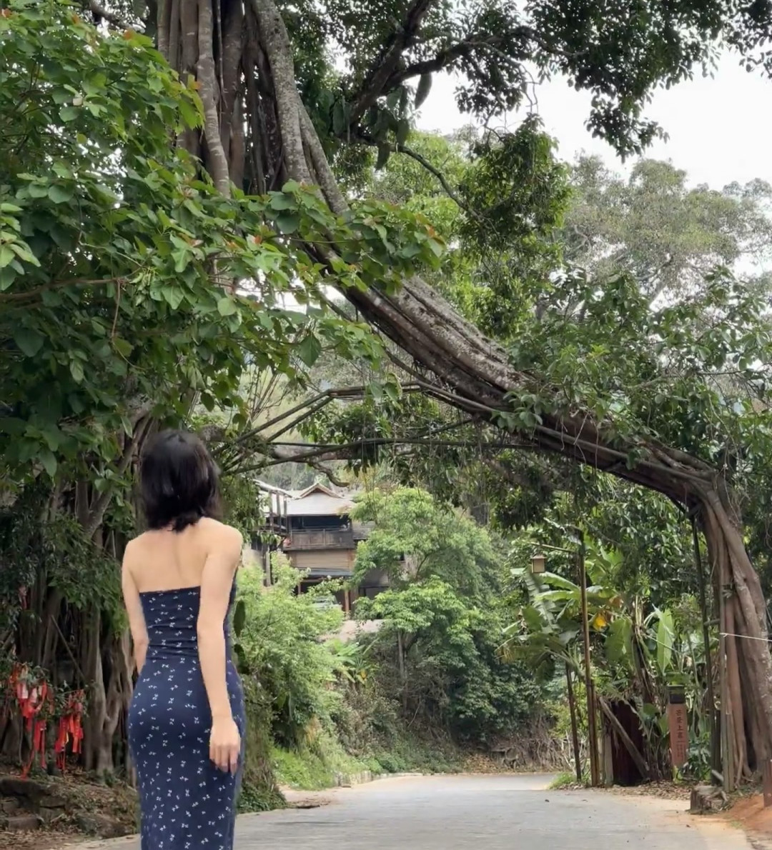 JIDA 无袖裙子夏季女高级感小个子气质吊带裙度假风洋气方领显