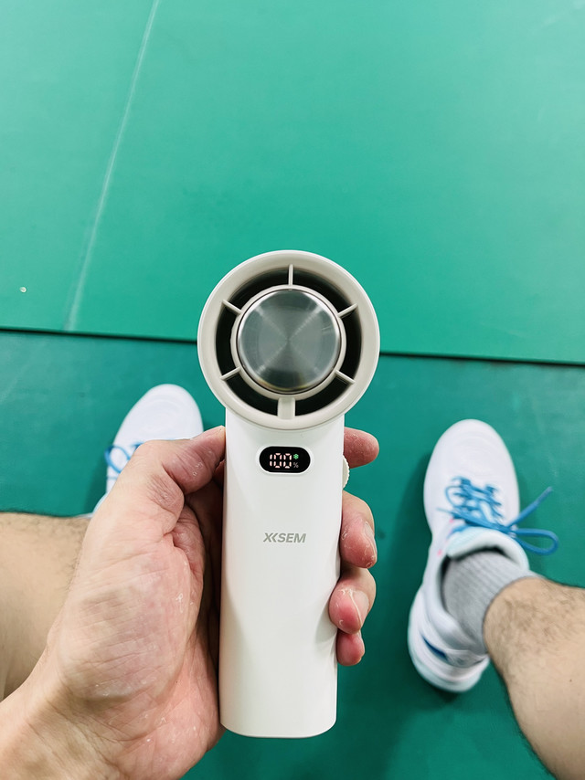 运动过夏天，夏天必备的手持小风扇