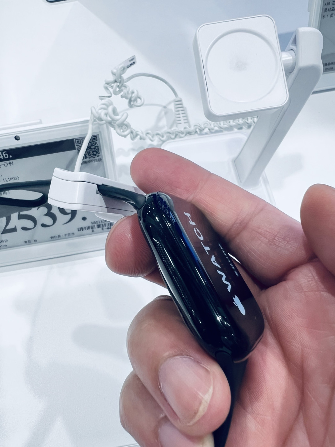 腕间的智能精灵,Apple Watch Series 10