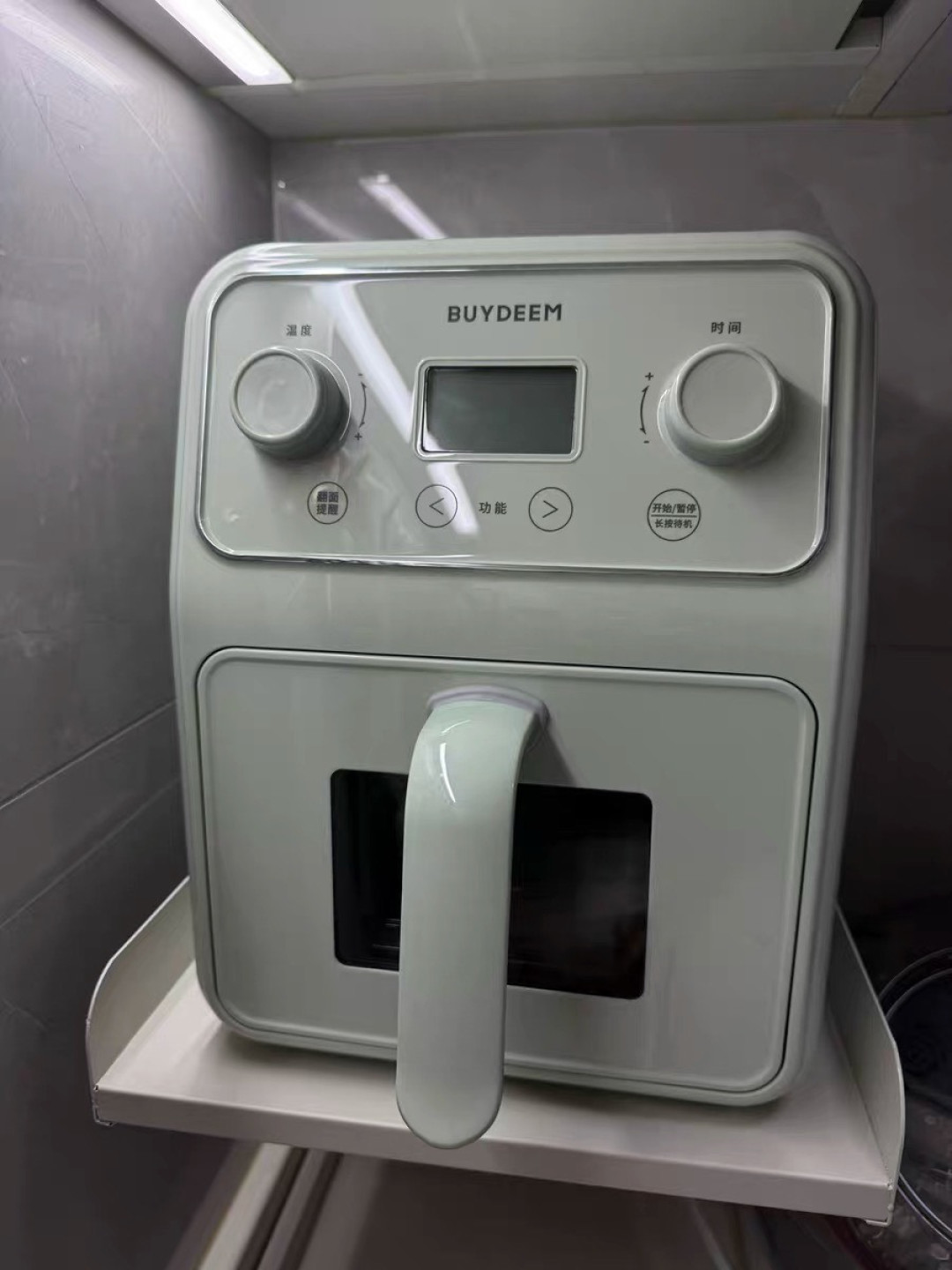 空气炸锅:精准控温与大容量