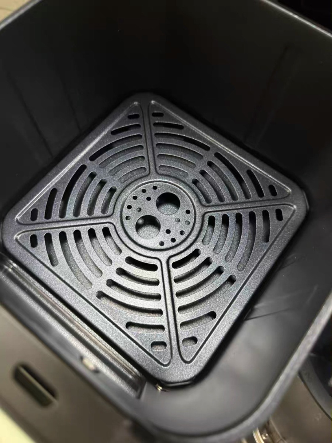空气炸锅:精准控温与大容量