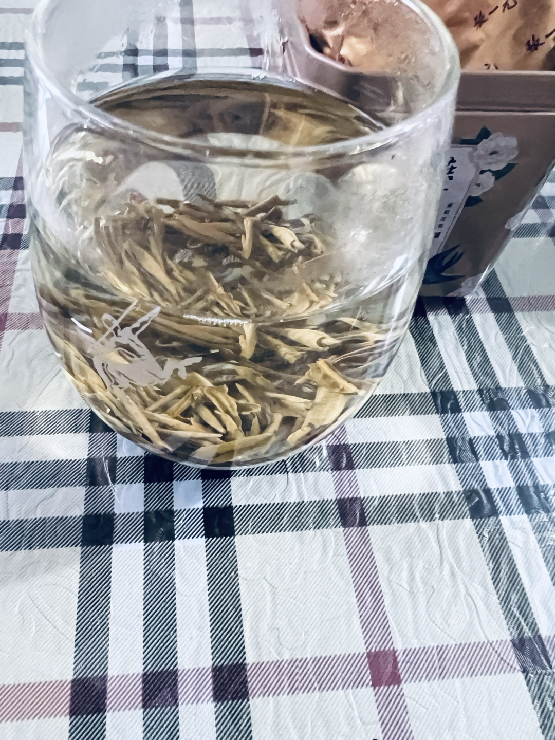 张一元茉莉花茶(雪毫),百年老字号的茉莉香魂,藏在一罐诗意里