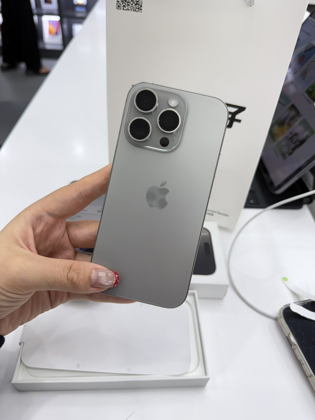 iPhone 16 Pro:当科技开始「读心」