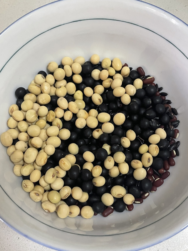 打豆浆加点黑豆更好喝