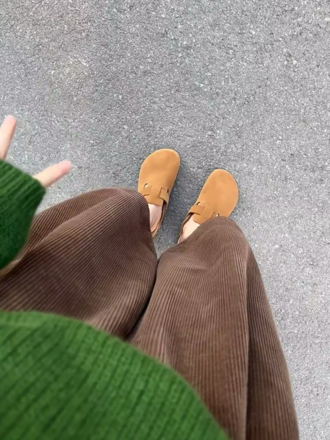 秋冬穿搭指南：层次感与质感平衡