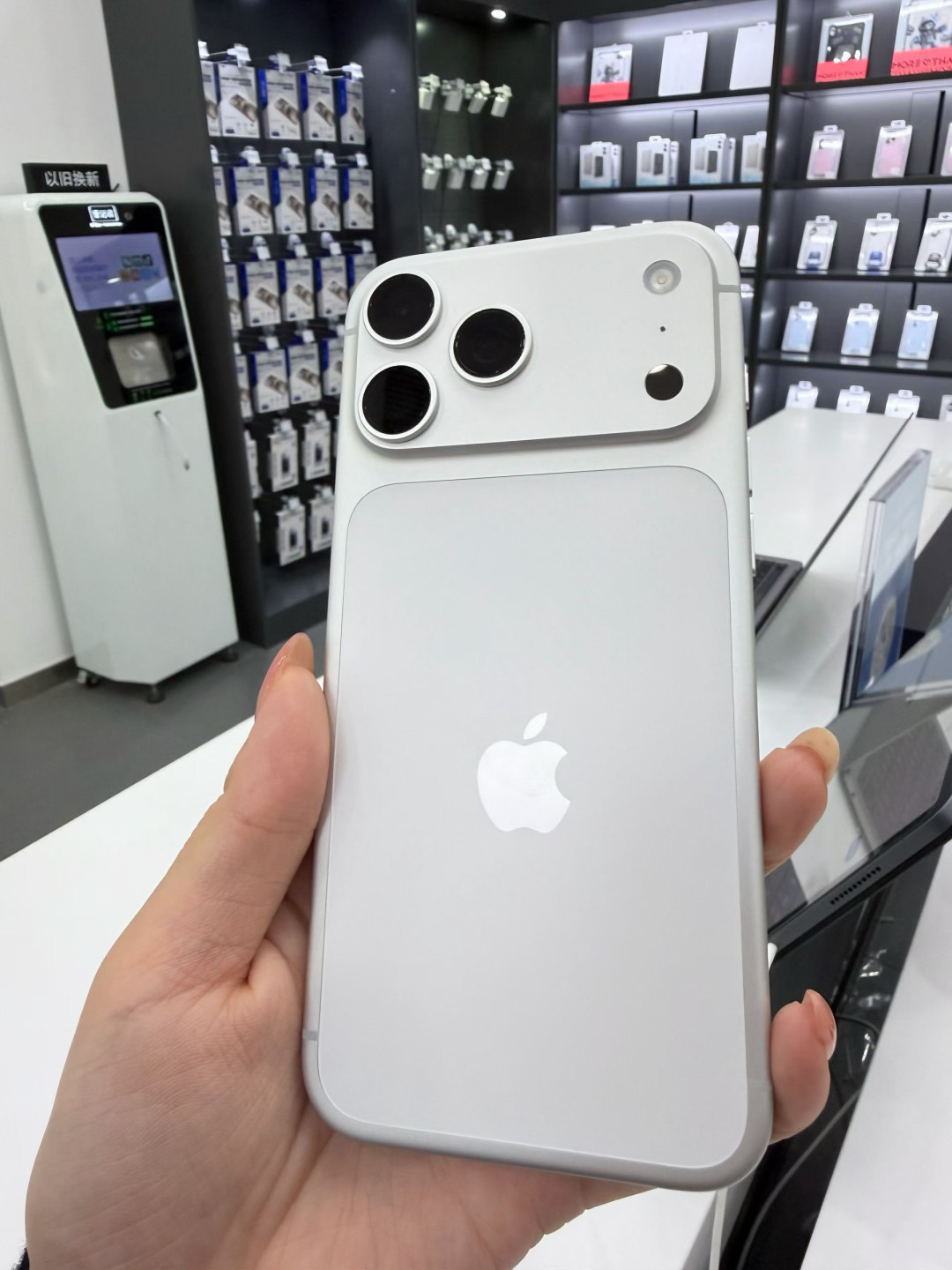 iPhone 17 Pro：AI驱动的智能交互