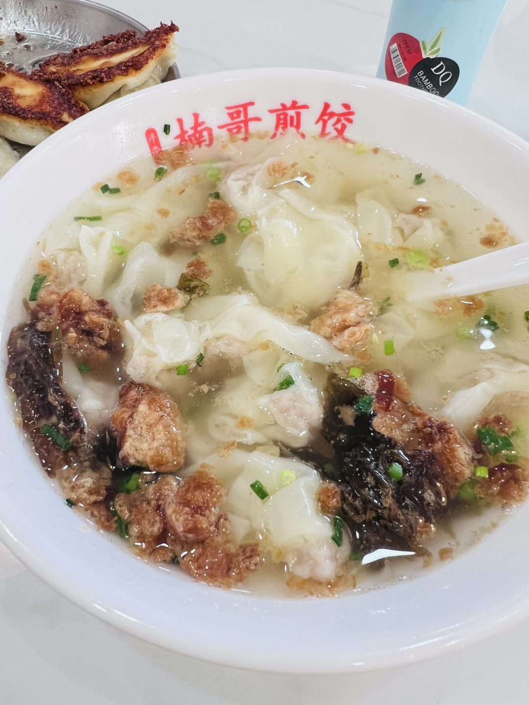 藏在街边的十八年焦香：楠哥煎饺的一口鲜脆