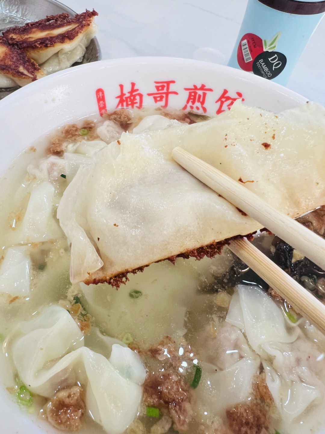 藏在街边的十八年焦香：楠哥煎饺的一口鲜脆