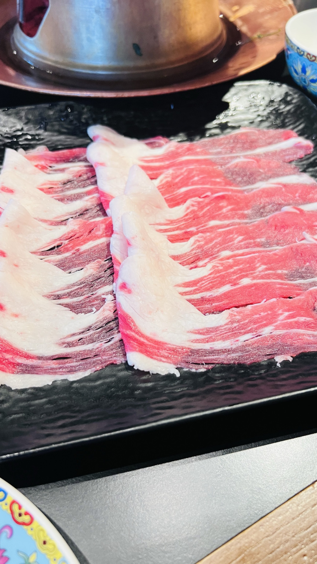 北京潘家园聚宝源探店,一口铜锅涮出老北京的烟火气!