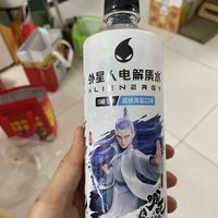 哪吒联名的元气森林电解质水