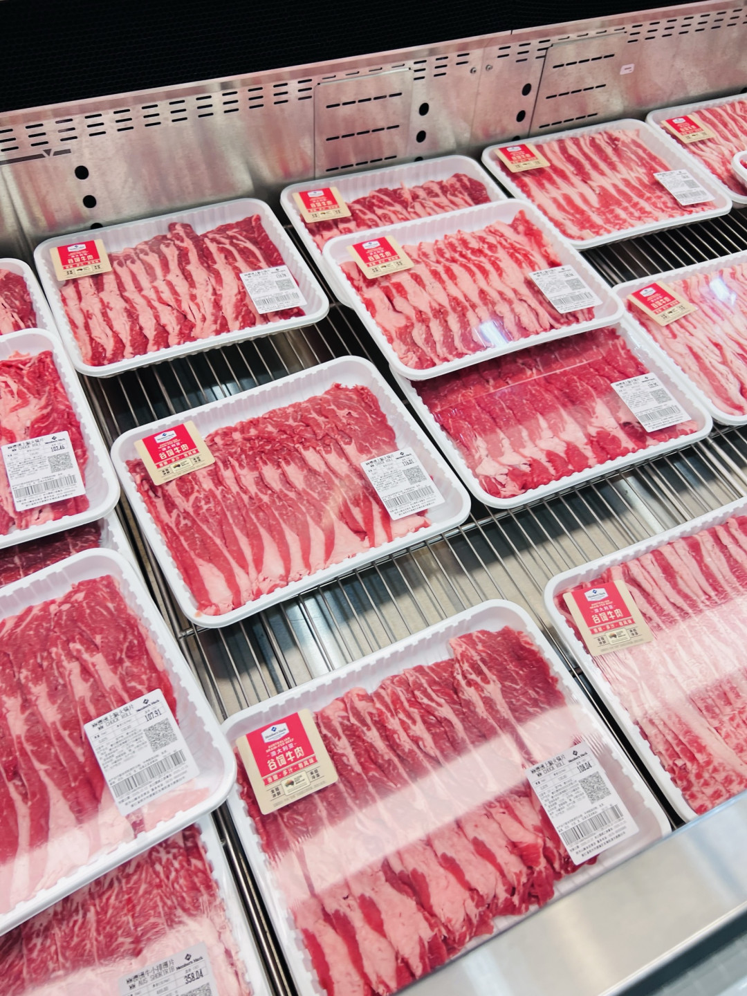 冬日雪季暖锅，一口谷饲牛肉的烟火温柔！