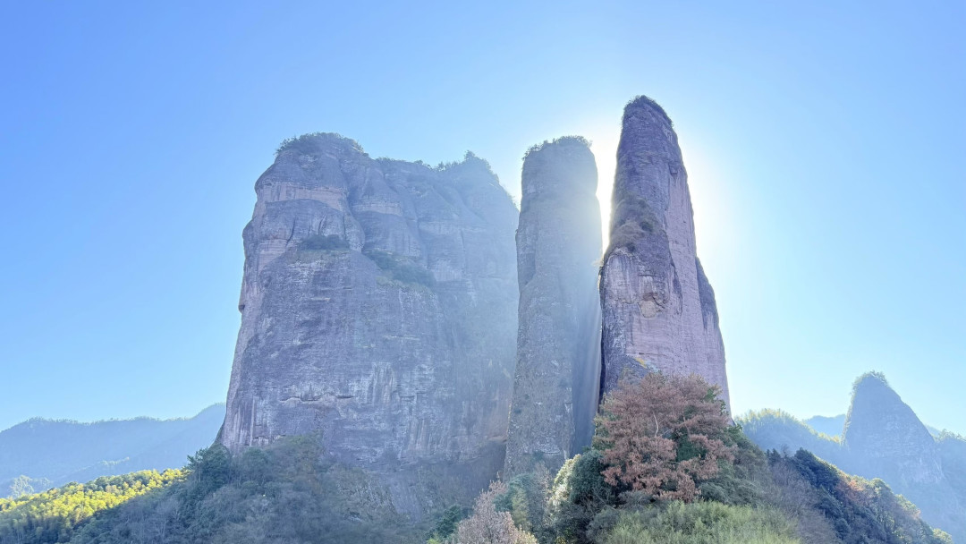 江郎山之旅：从山顶到心间